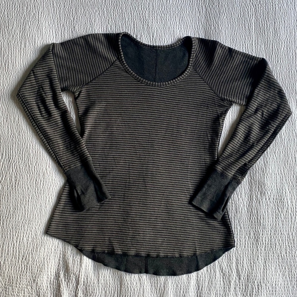 Lululemon reversible long sleeved top